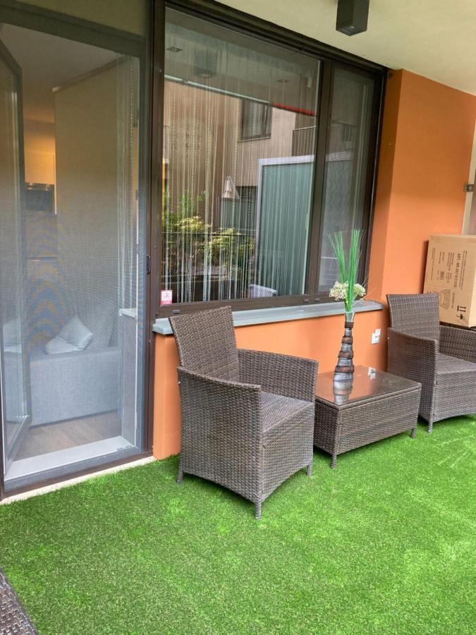 Corvin Luxury White Apartment Budapest Exterior photo